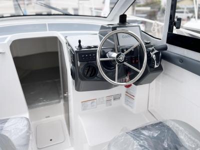YFR-27HMEX F250(試乗艇)