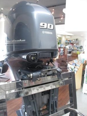 ヤマハ船外機　F90CETX